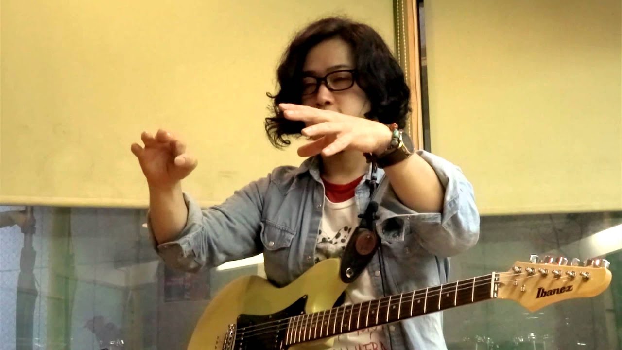 Ibanez ROADCORE Guitar Review from 宮本敦 - YouTube