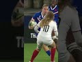 L'ÉNORME percussion de Romane Menager contre l'Angleterre