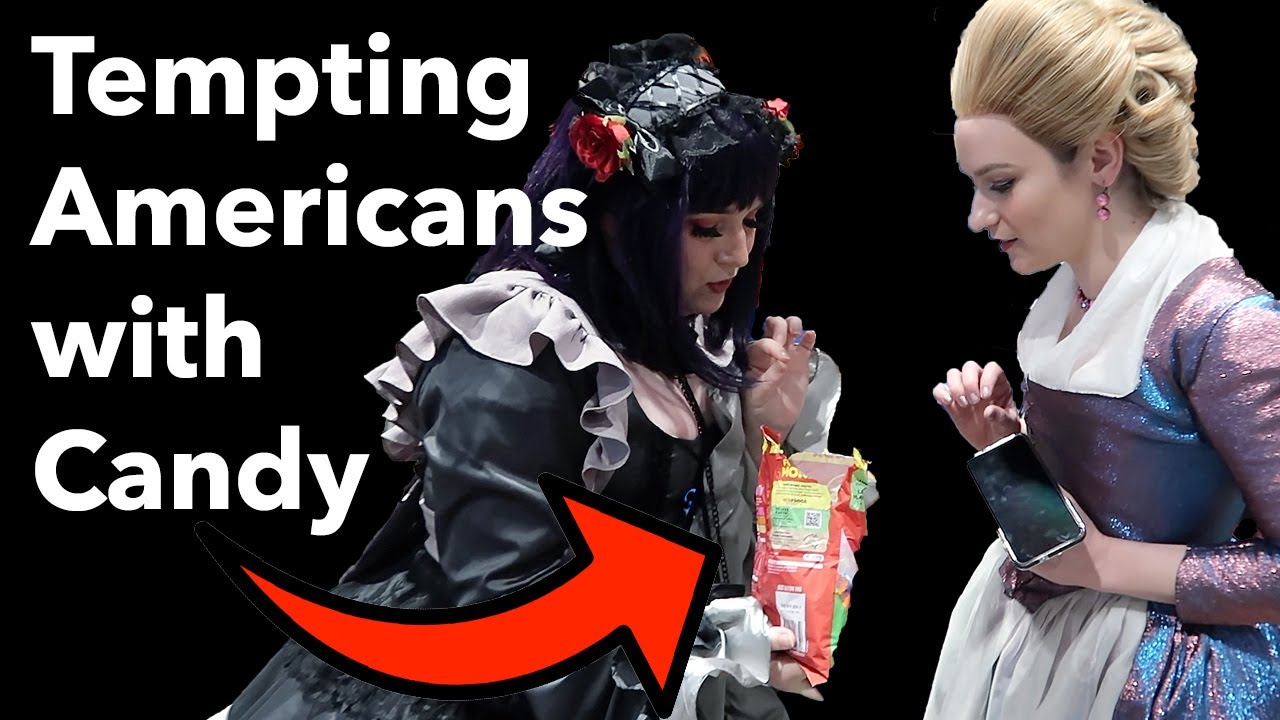 It was so BIG! | C2E2 Vlog - Everything else but the competition