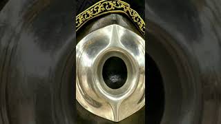 وَإِنَّ مِنْهَا لَمَا يَهْبِطُ مِنْ خَشْيَةِ اللَّهِ