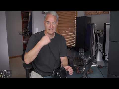 Sony a7Rii Tutorial - A Video Whats in the box