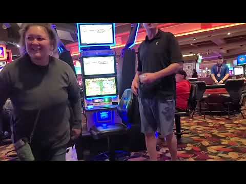 Durango is giving away FREE spins today! #slots #shorts