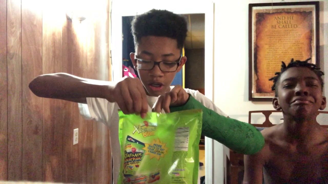 AIR HEADS XTREME BITES