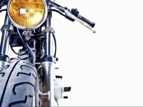 Video: Yamaha XS 400 Moto Hangar: et verktøy med mye stil