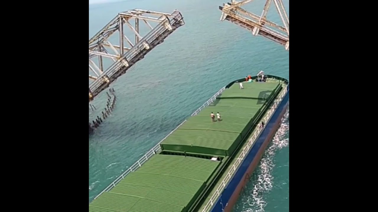 Big ship crossing | Rameswaram | Pamban railway bridge 