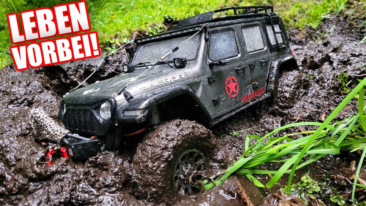 Können wir das FAHRZEUG mit der SEILWINDE BEFREIEN? (Fest gefahren im MATSCH!)