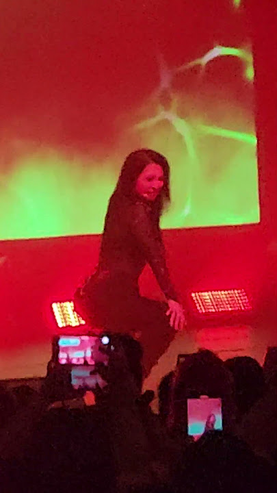 Kard (카드) Jiwoo Sexy Dance  - Playground 2023 Tour Los Angeles #kard #shorts