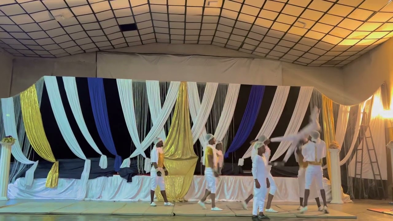 NIGUS BANQUIEN ACT ADDIS AFRICA CIRCUS