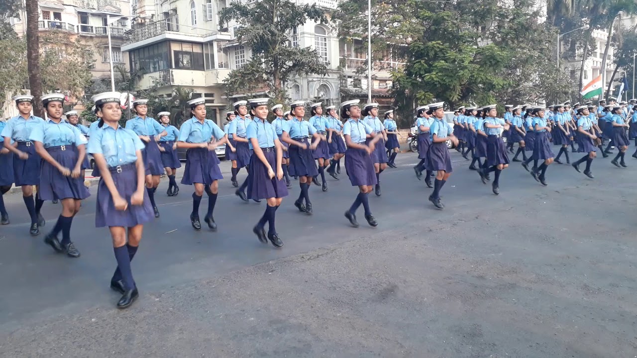 Navy day performance at Gateway of India mumbai 2017