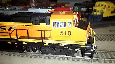 HO SCALE ATLAS B40-8W REVIEW!