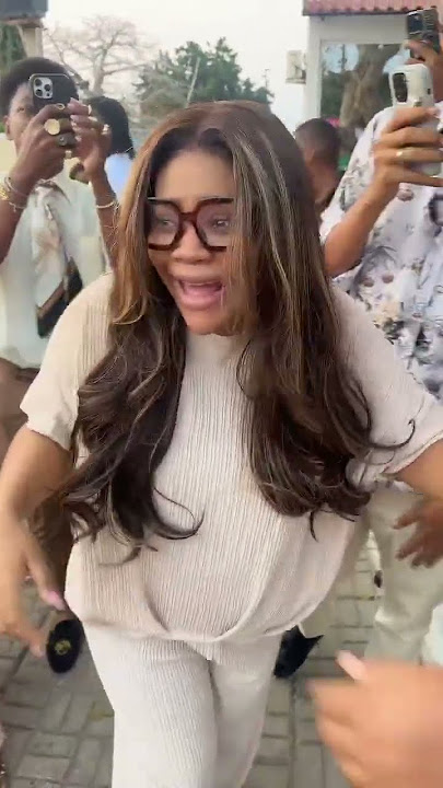 SURPRISE BABY SHOWER FOR ALICE JULIE