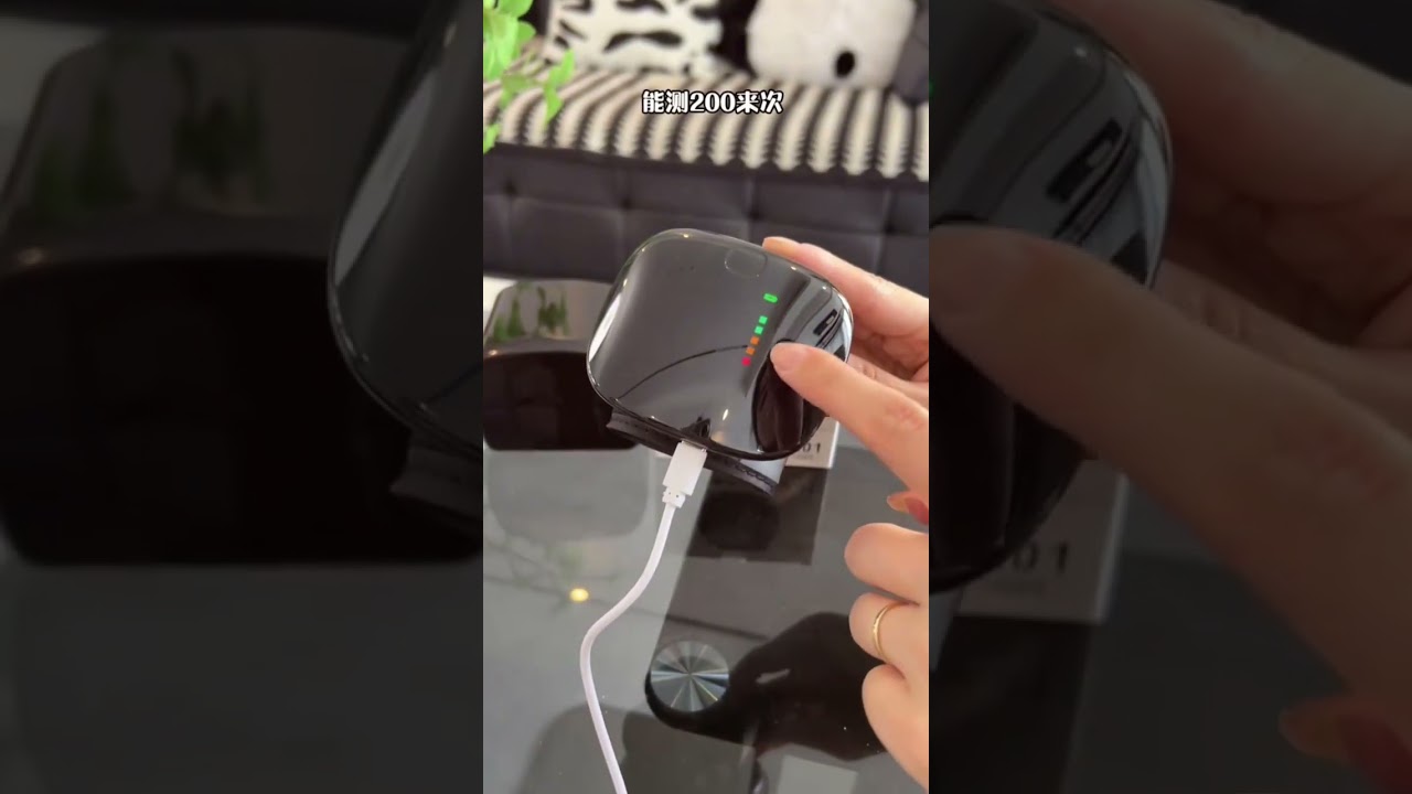 People No one is unworthy of anyone else. A bag of salt that costs two yuan can go well wi