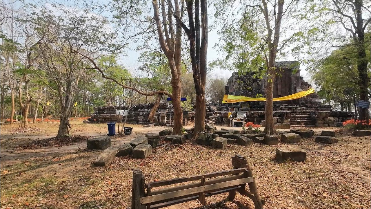 ปราสาทหินภูเพ็ก​ อ.พรรณานิคม​ จ.สกลนคร