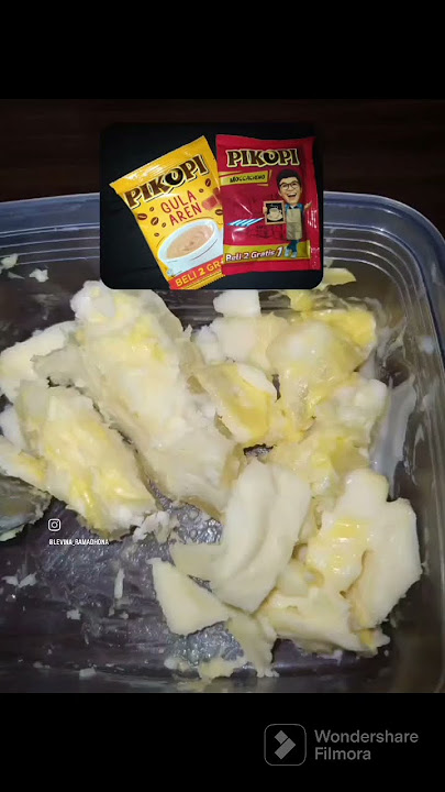 Taste two different flavors of pikopi coffee and mixed them with the ice too   cheese cassava