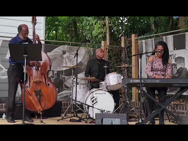 Robin Eubanks Quartet - Silver Serenade - YouTube