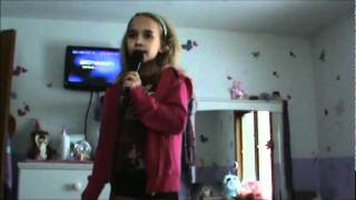 Manuela singing Justin Bieber