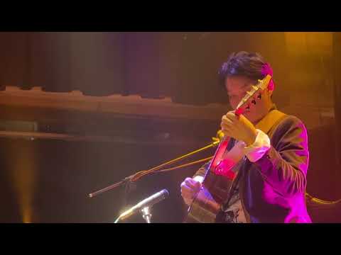 Glimmer in Solitude (孤獨的微光) – Lu Jia-Hong