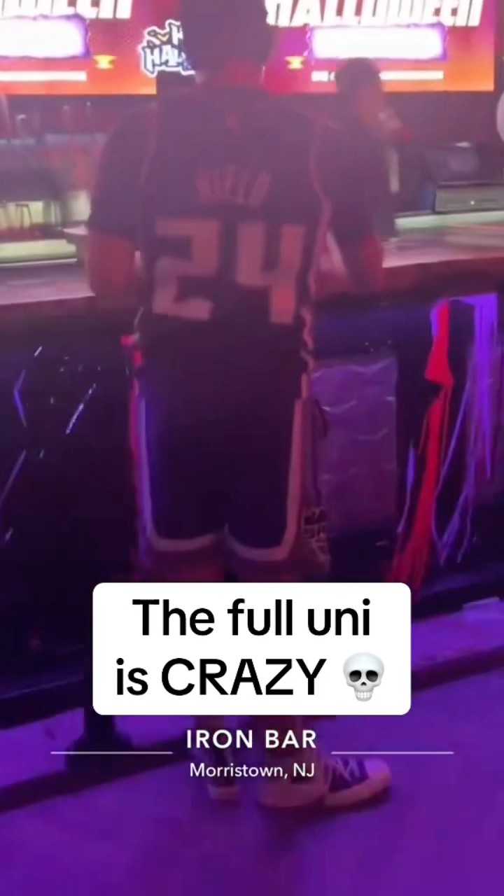 Bro saw Buddy Hield at the bar ??