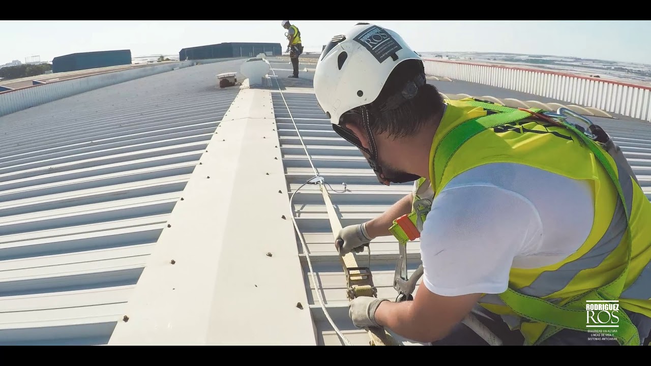 LINEAS DE VIDA PARA CUBIERTAS, ESCALERAS, TRABAJOS EN ALTURA