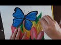 mariposa y flores con lápiz pastel