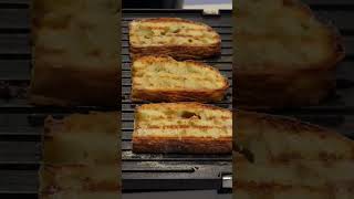 TUSCAN GARLIC BREAD -Traditional Italian recipe 'Fettunta' #shorts #recipes
