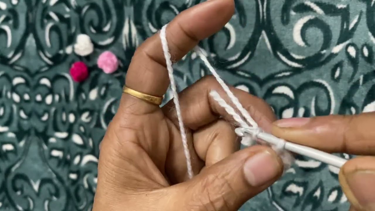 How to make lajawaab crochet 🧶 mini Rose 🥀 flower 🌹 for my lovely viewers and beginners 
