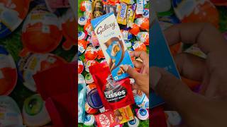 ASMR ~ GALAXY CHOCOLATE &amp; HARSHEY KISSES IN THAALI 😍 #youtubefeed #candyopening #youtubeshorts