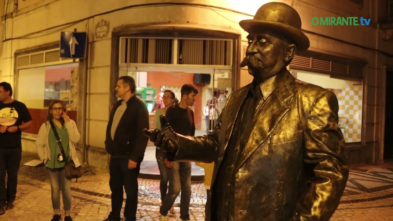 Centenas de pessoas na inauguração do Festival de Estátuas Vivas em Santarém