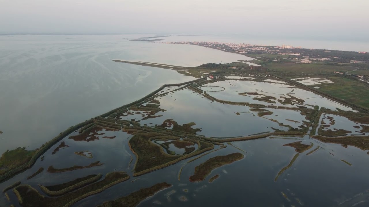 Zwischen Himmel und Wasser: Die stille Schönheit der Laguna di Marano 🌅🛶🌾