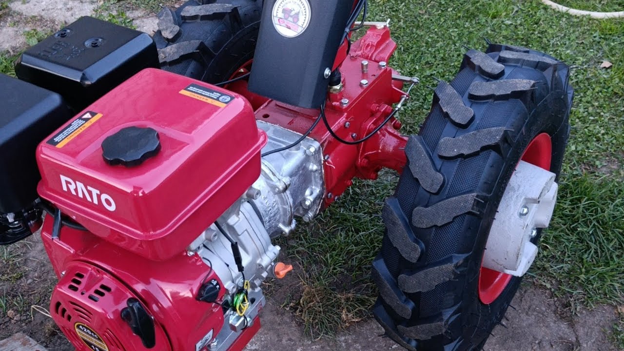 Мотоблок МТЗ, первый выез с оборотным плугом