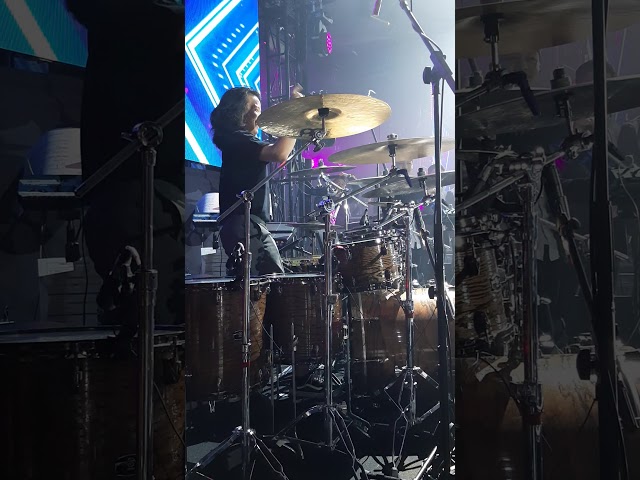 Ray Prasetya Konser Tegar 2.0 Rossa Live Yogyakarta (Solo Drum) class=