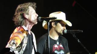 Video thumbnail of "Rolling Stones - Dead Flowers with Brad Paisley   Nashville June 17 2015"