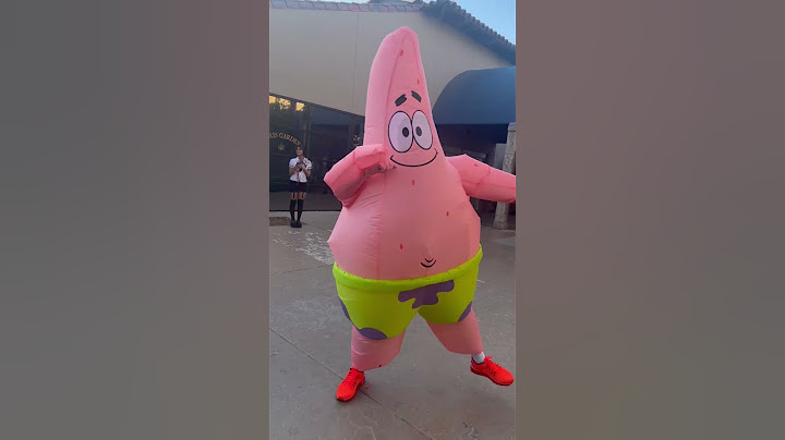 Patrick Spongebob at Tsumicon dancing squarepants #anime #comicscosplay #cosplayanime #comics