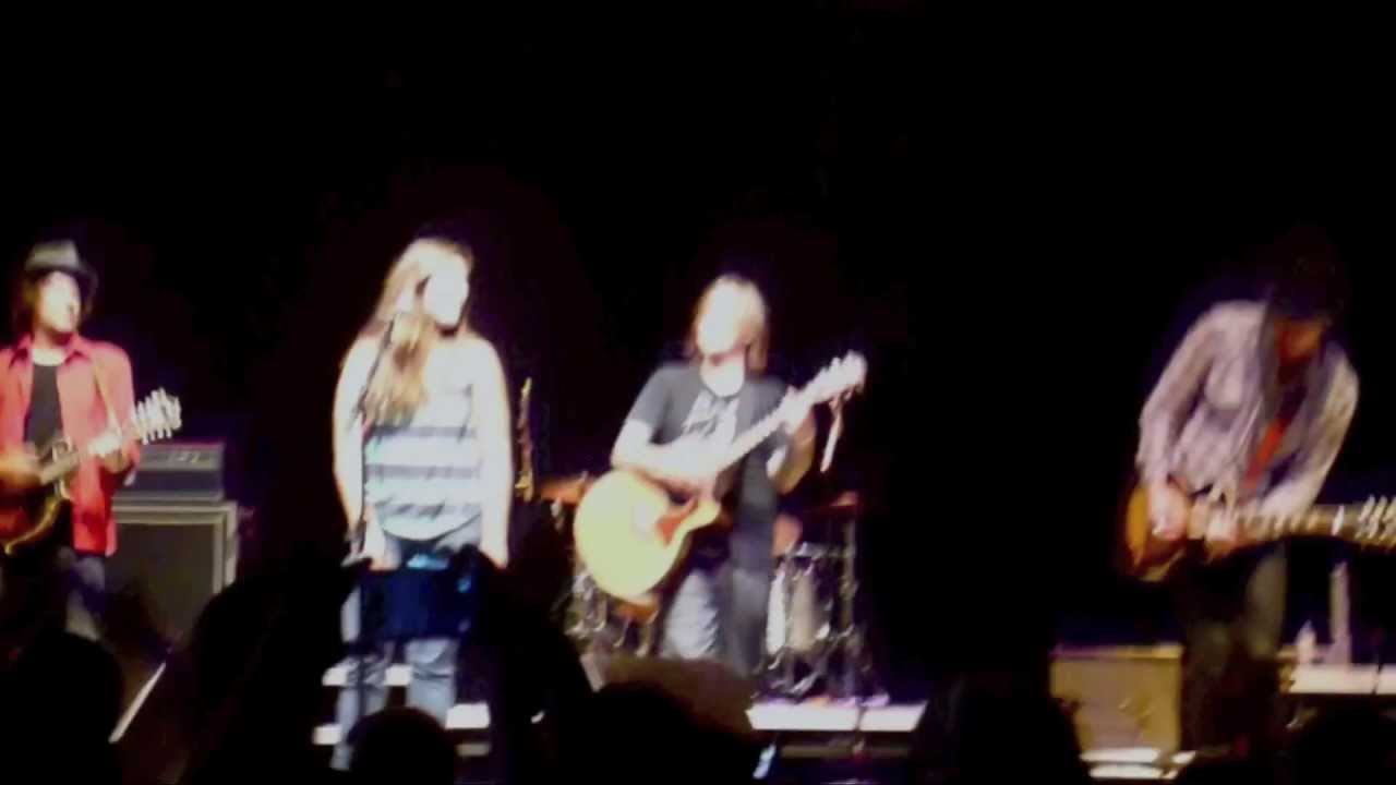 8/5/2013 - Blind Melon "Change" With Nico Hoon - Indiana State Fairgrounds Indianapolis, Indiana