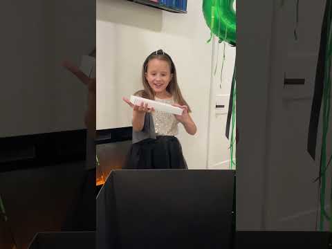 Surprise Box Full of Balloons — WOW Moment! #shorts #balloons #balloonsurprise #bigsurprise