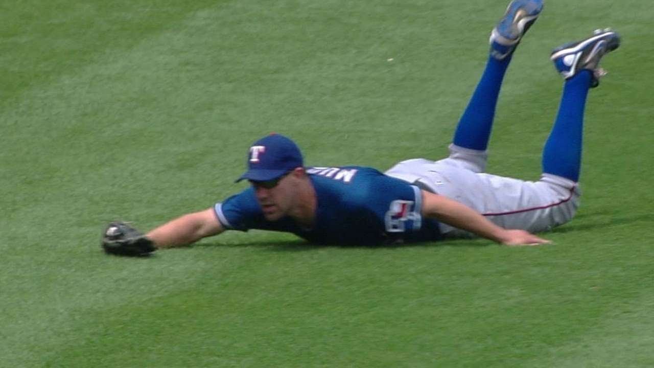 TEX@NYY: David Murphy lays out for great diving grab