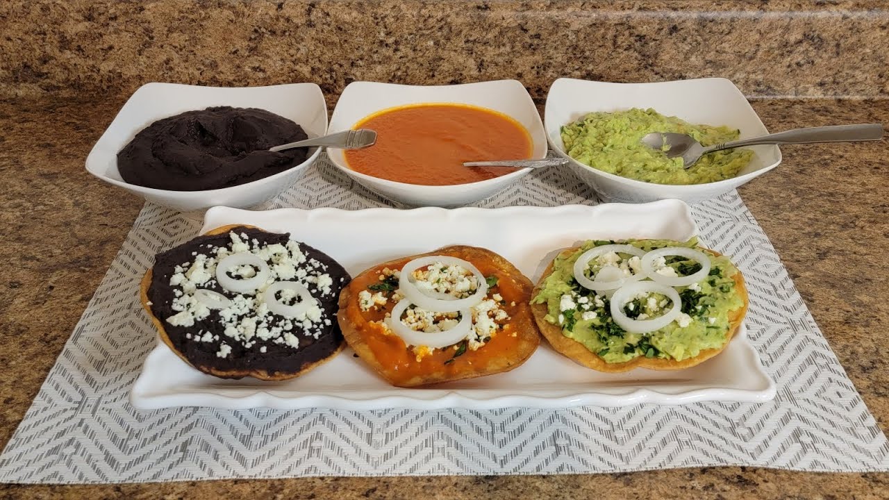 🫘🥑🍅 Tostadas de salsa de tomate, guacamole y frijoles  🍅🥑🫘