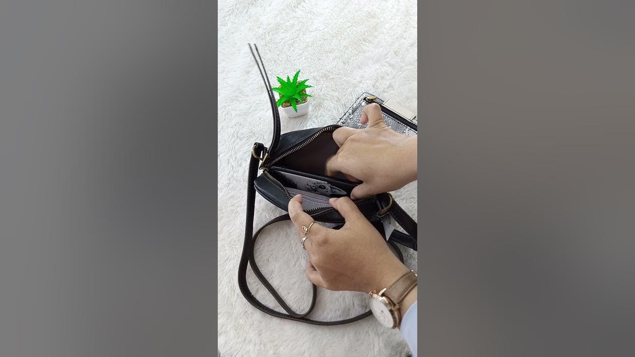 Detail Fossil Maisie Small Camera Bag Black SHB2419001 YouTube