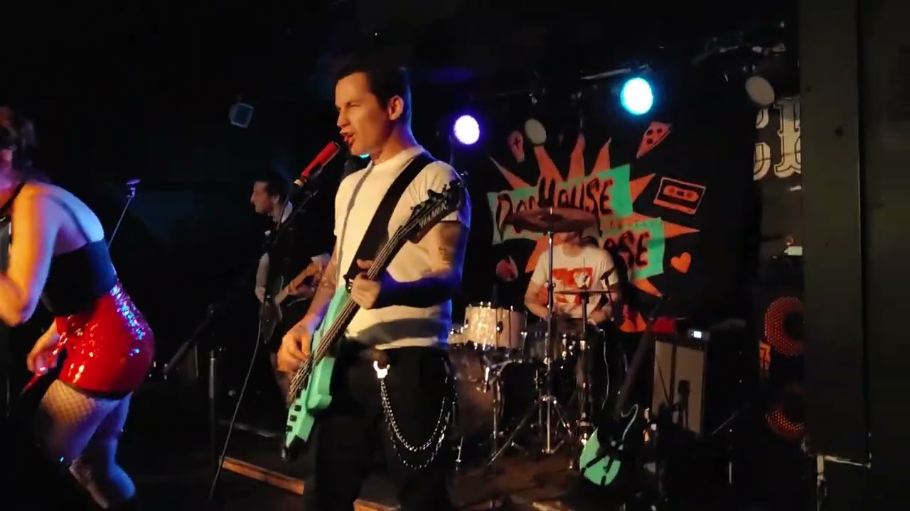 Doghouse Rose - Run 666 live at Hard Luck Bar, Toronto, ON, Nov 25 2022.