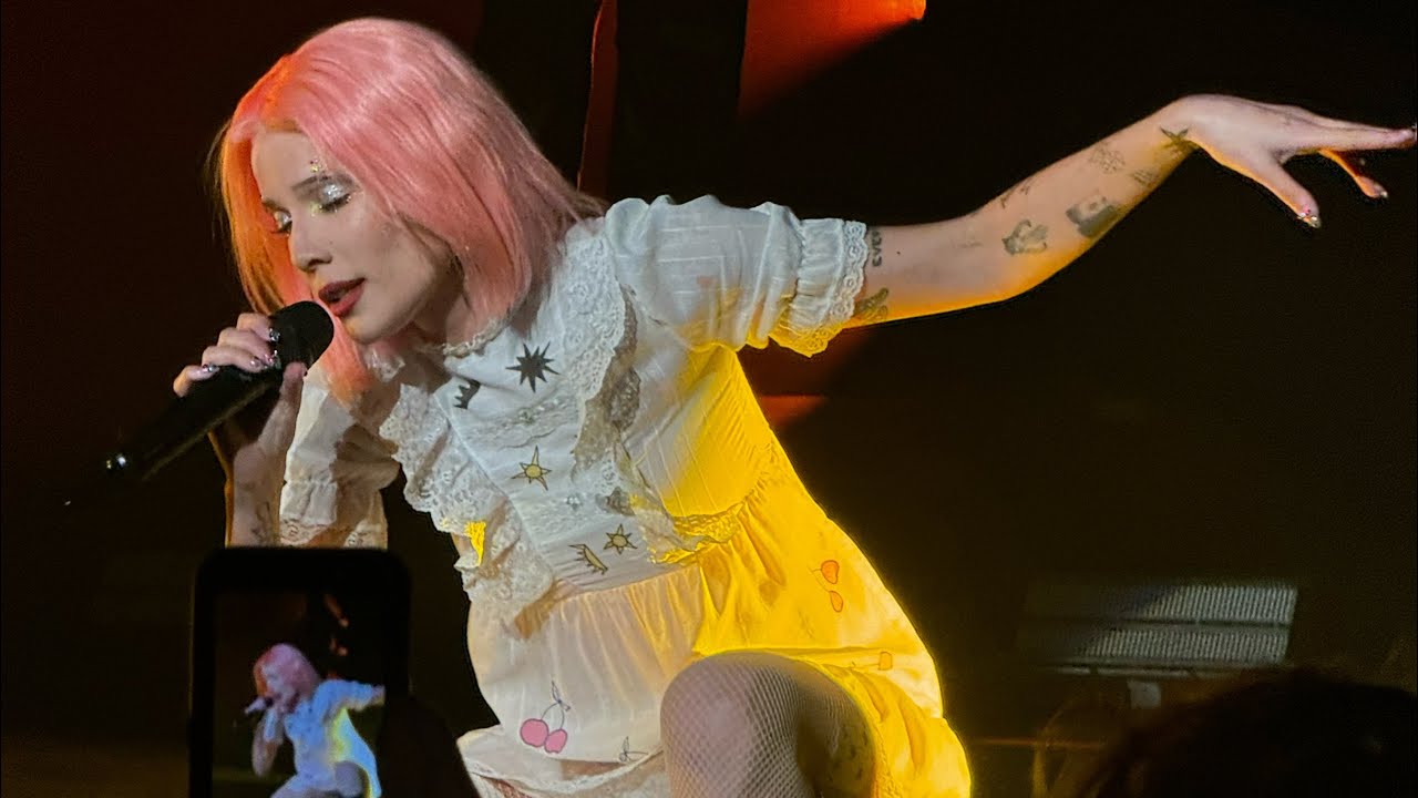 HALSEY - THE GREAT IMPERSONATOR ALBUM RELEASE SHOW - BROOKLYN PARAMOUNT NYC - October 25th, 2024!