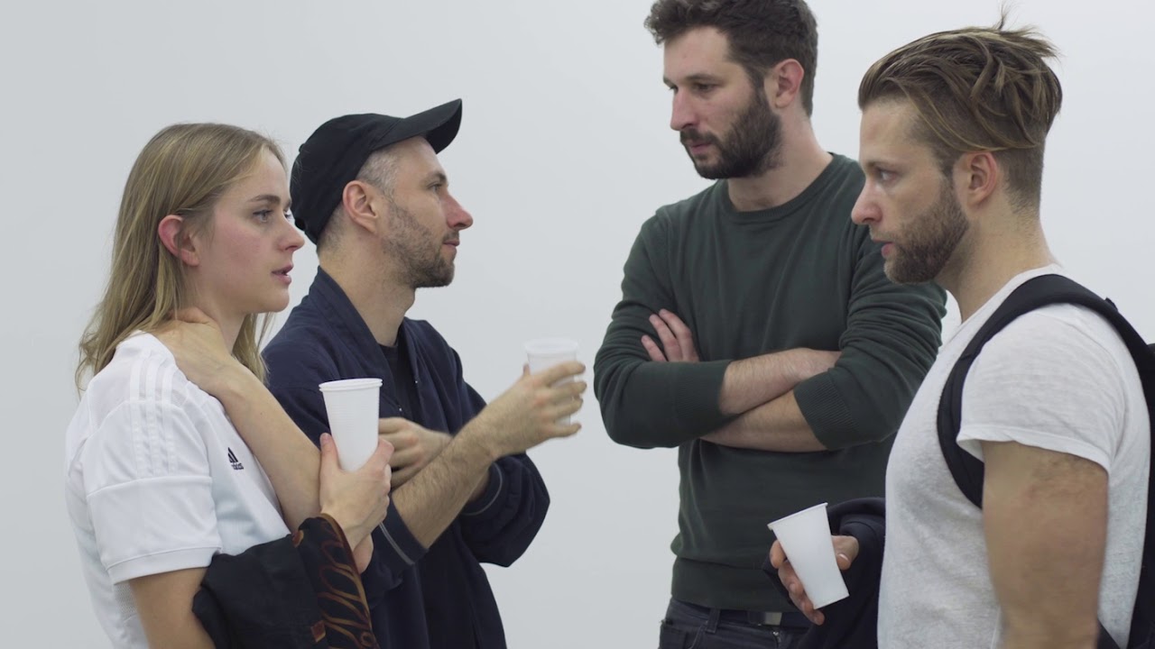 theatre box Pakui Hardware: A megszokás szülöttei