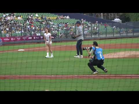 2022/07/30 CPBL 明星賽 大支 (台灣隊長 、 No.40 )  + 永遠的王牌 王建民 開球 !!! ( 髮香區 )