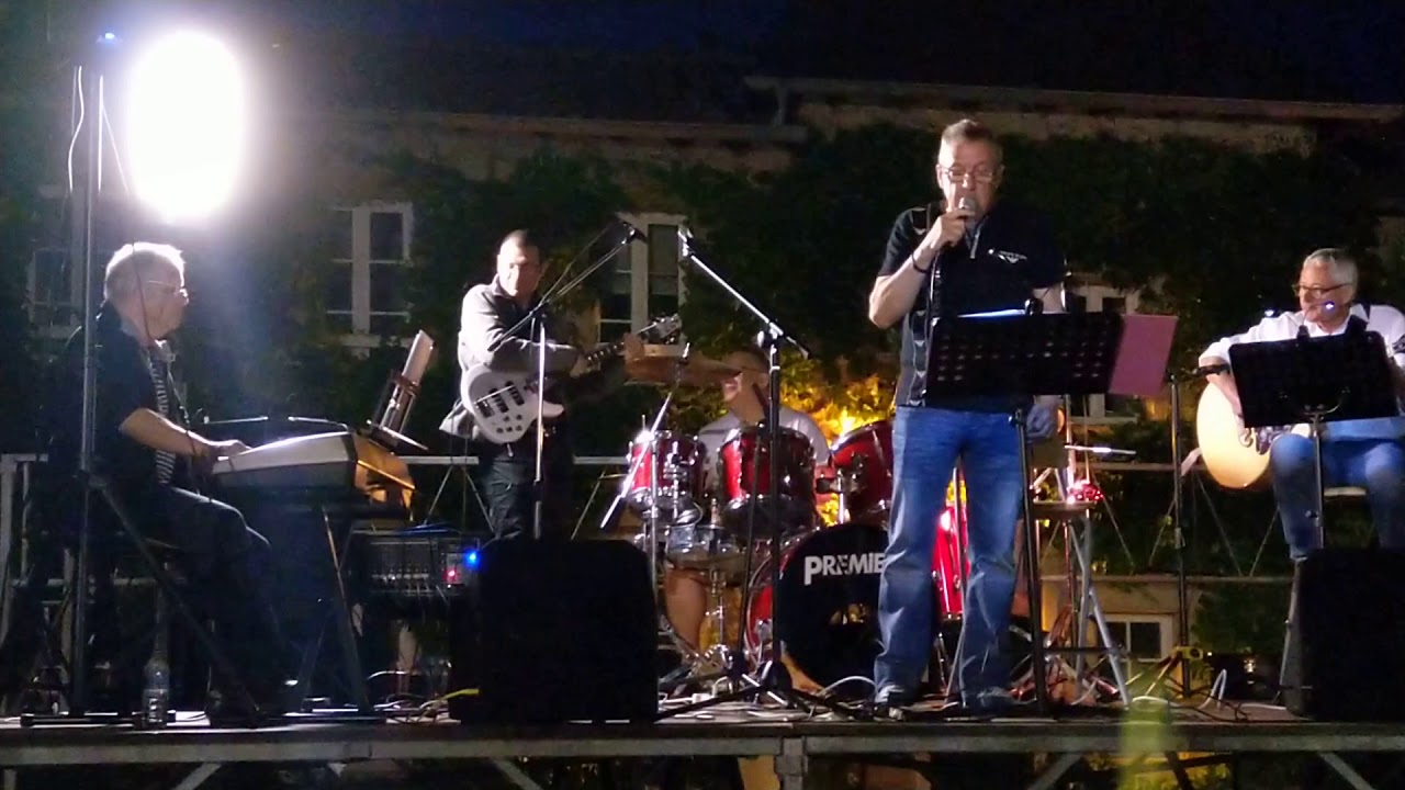 Groupe Qui A Chanté J'ai Demandé à La Lune