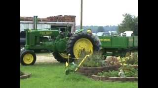 Max Teegarden John Deere model G 1938 antique tractor and wagon going to town