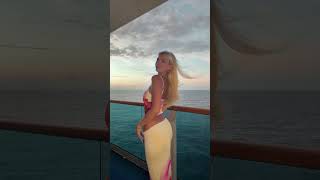 type of girl you see once on vacation and never forget her