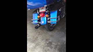 Rinehart 3.5' slip-ons on 2007 Harley Road Glide