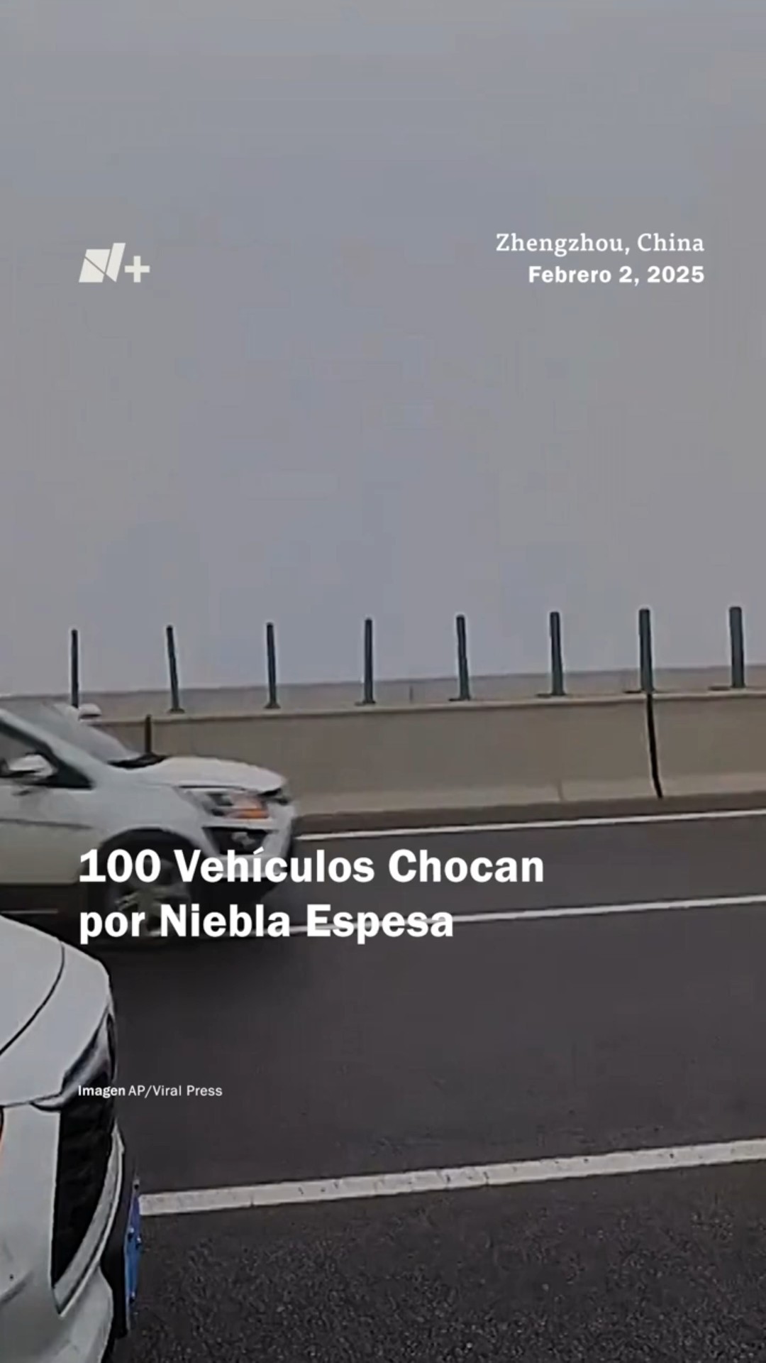 100 vehículos chocan por espesa niebla #nmas #china #shorts