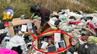 Big Lucky😍! Found Many Broken iPad - Phones From Landfill \\ Restore Samsung S10 Plus