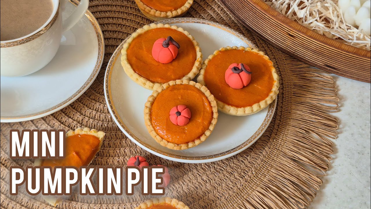 Easy pumpkin pie recipe | Perfect Fall Dessert!
