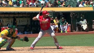 LAA@OAK: Pujols scorches two-run homer, ties Manny